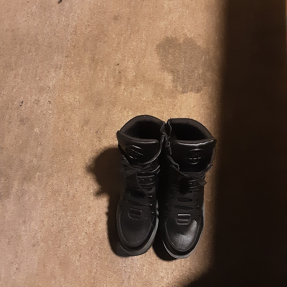 Headliner high tops